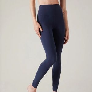 Athleta navy legging very good condition